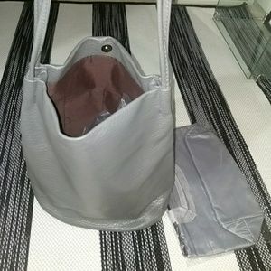 *NEW* Gray Purse + free matching lunch bag